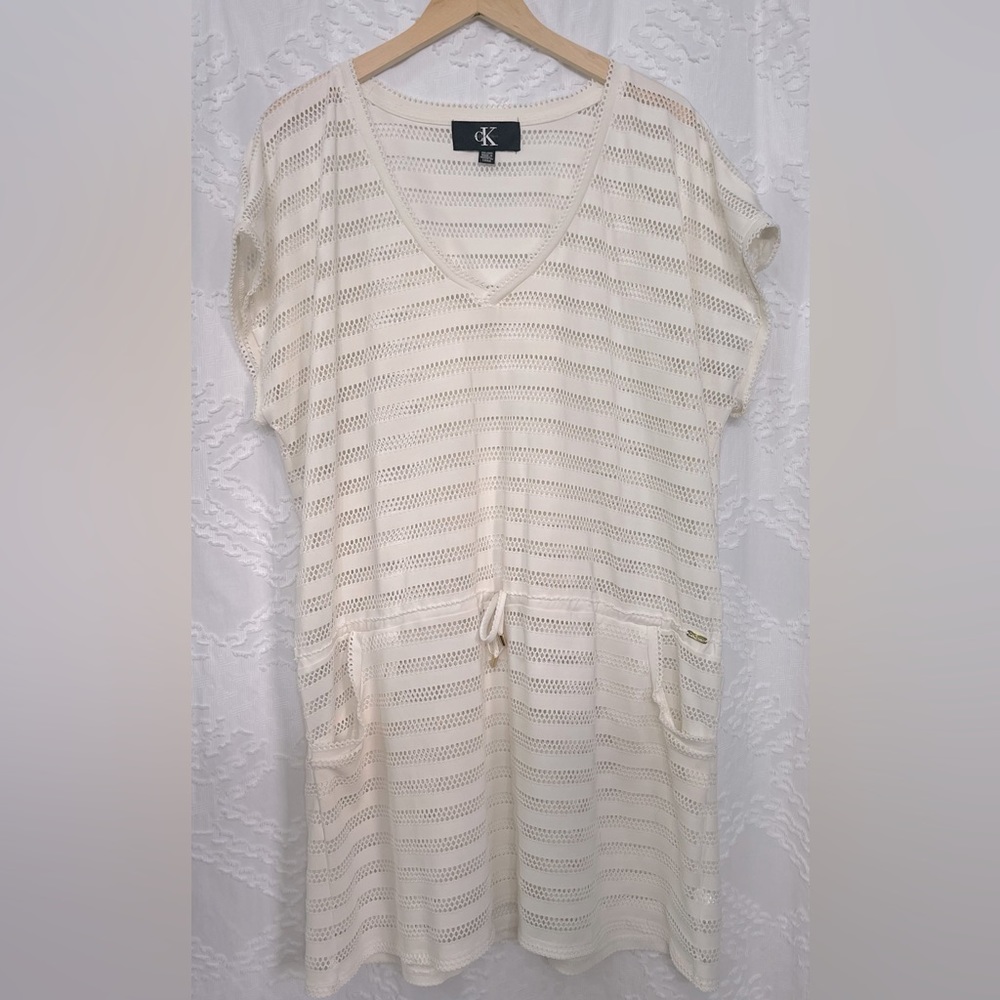 🏷️CLEAR THE CLOSET SALE🏷️ Calvin Klein Crochet Cover-up
